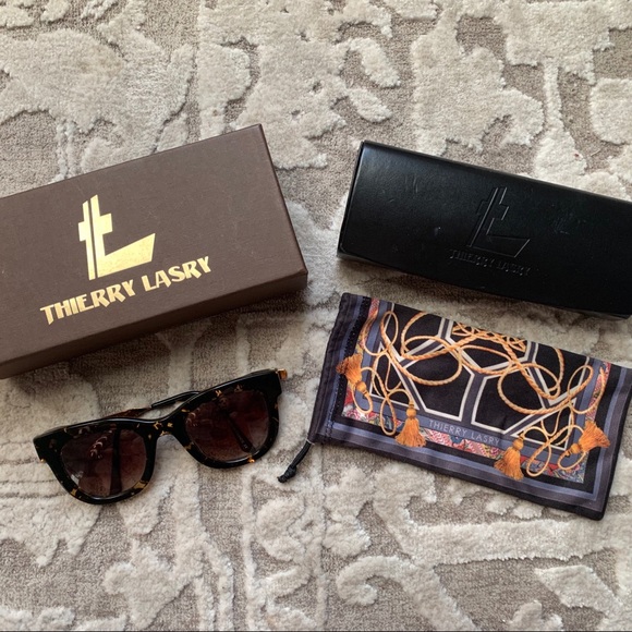 SOLD Thierry Lasry Sexxxy Tortoise Sunglasses - Picture 2 of 6